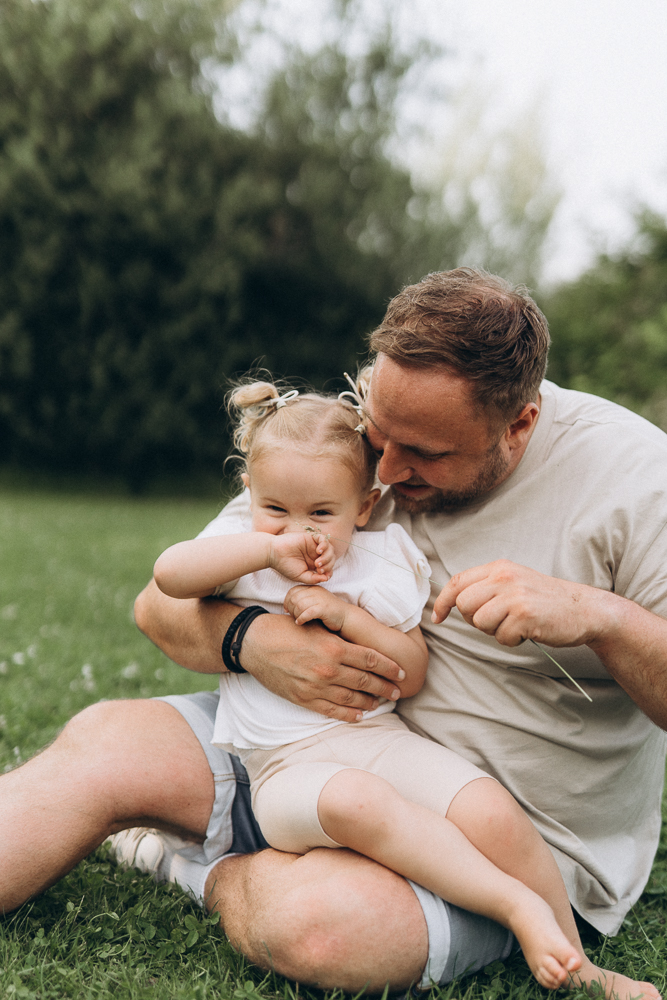 Familienshooting Kind mit Papa